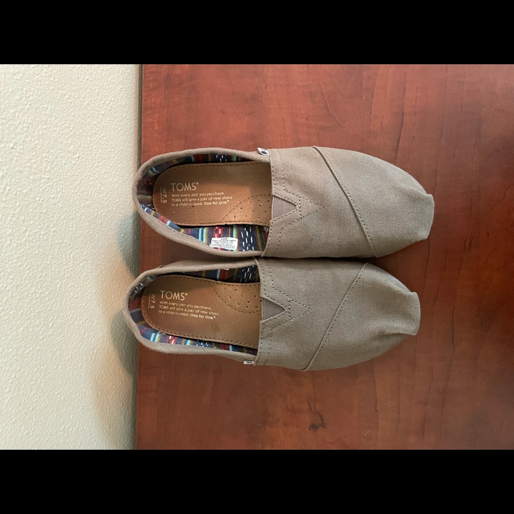 Toms